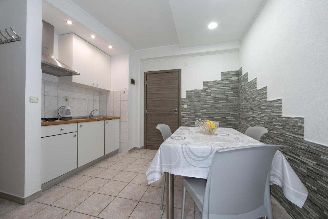 Apartments Maja Tučepi Εξωτερικό φωτογραφία